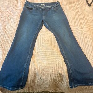 Wrangler Women's Boot Cut Jeans in Classic Blue